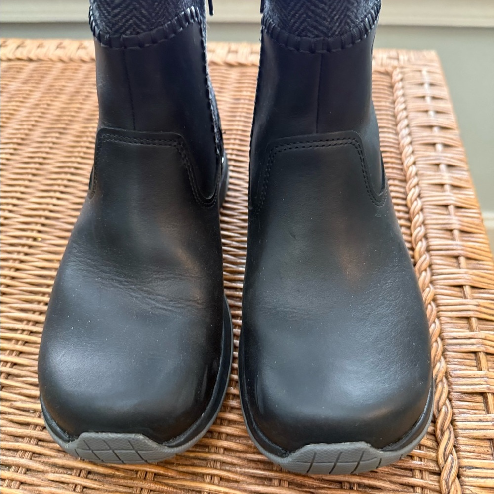 Black Ankle Boots for Women - Picture 3 of 5